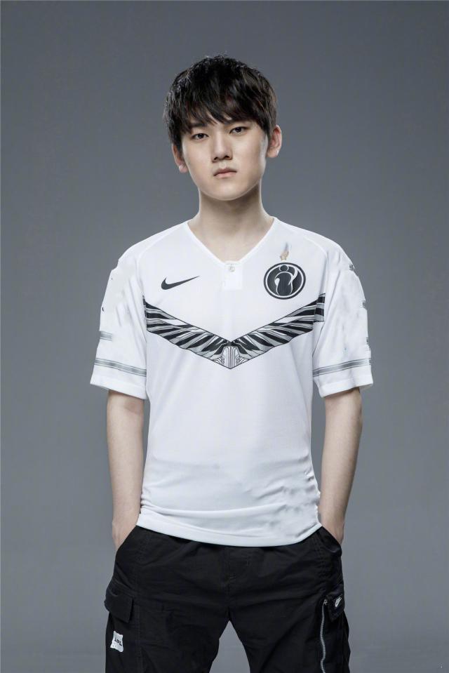 Team WE ：下路选手Stay将下放二队担任AD，将随队征战LDL