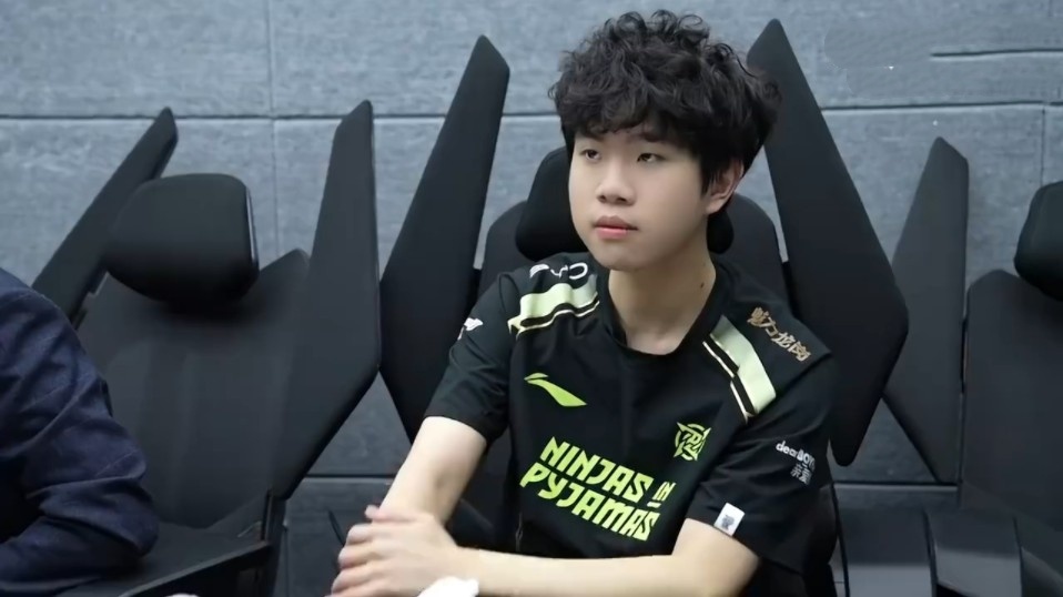 JDG教练：一二局是很有信心赢下来的 所以没改变第三局的BP